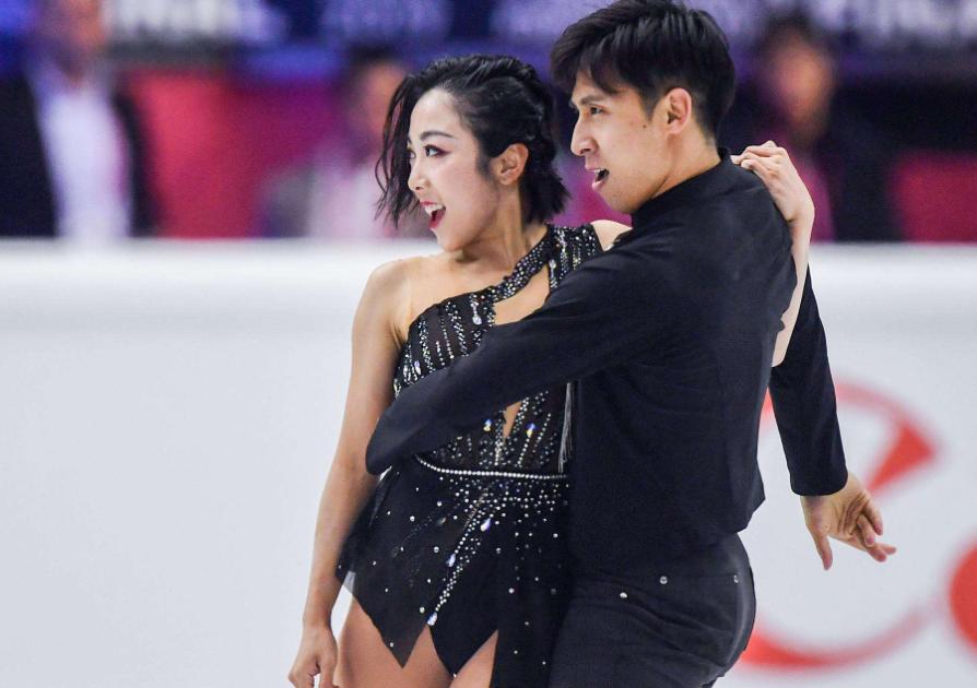 花滑亲吻高燃混剪,花滑一吻视频