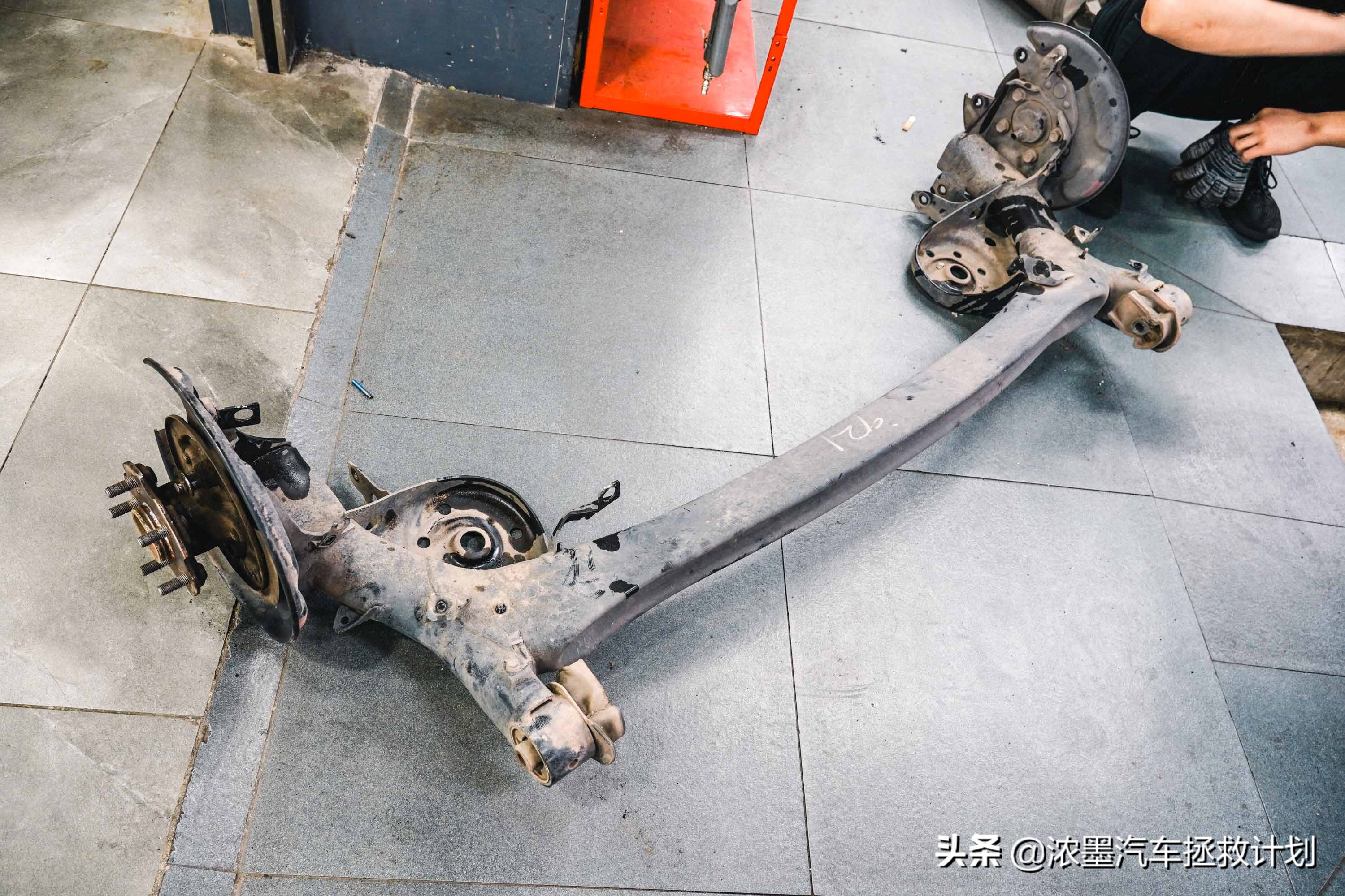 翻新整备修复丰田第一代普瑞维亚,一代情怀丰田普瑞维亚