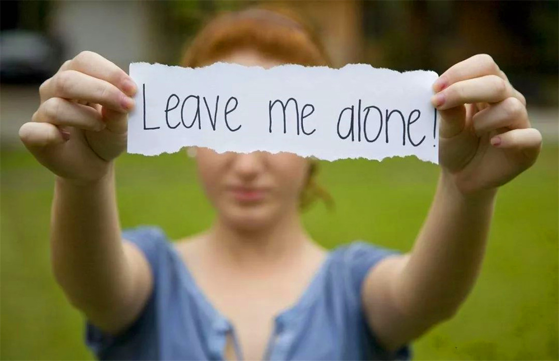 孩子遇到困难不愿和大人沟通,怎么和零零后的孩子沟通