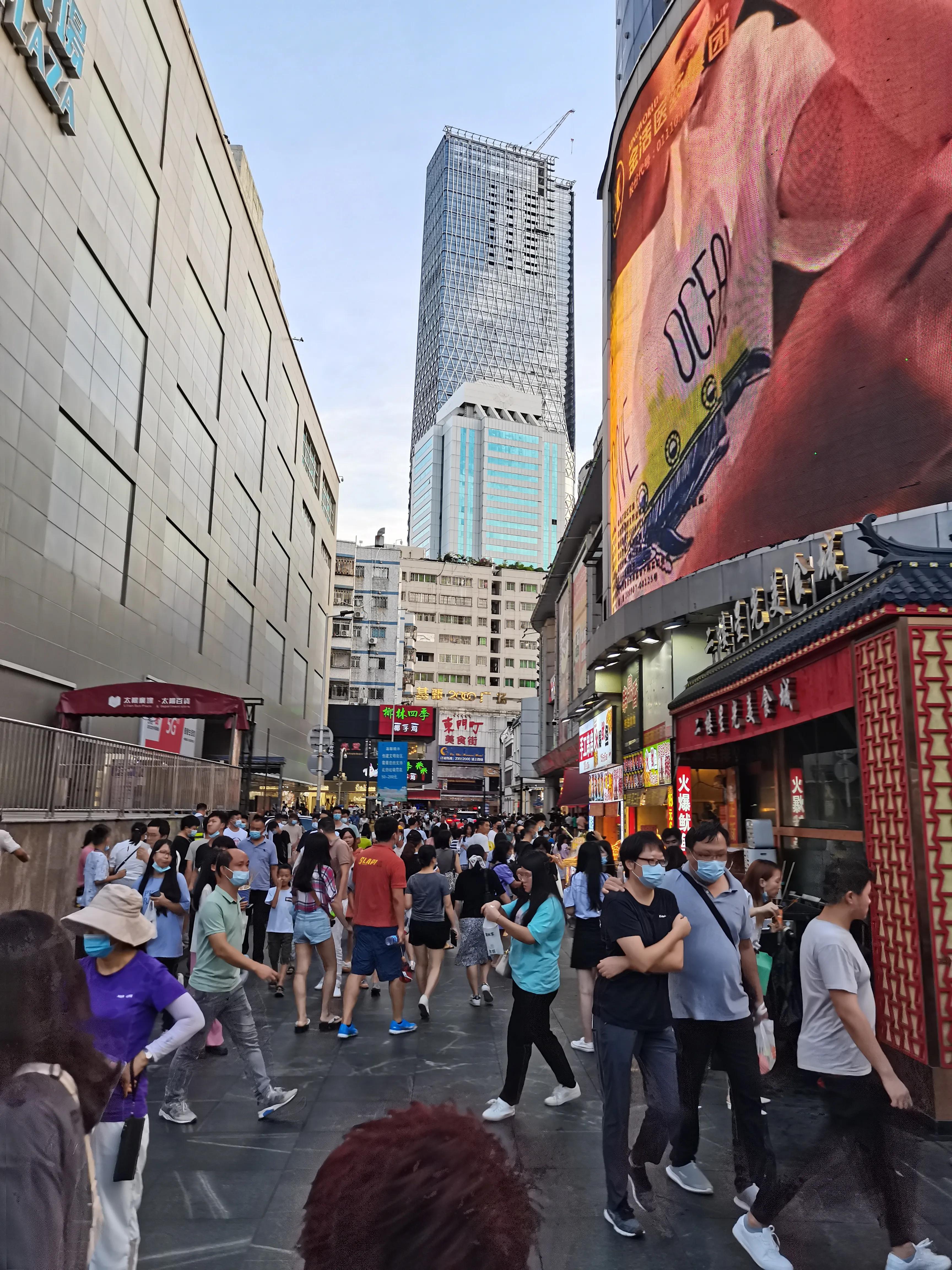 幸福的东门步行街伴我20多年变化大