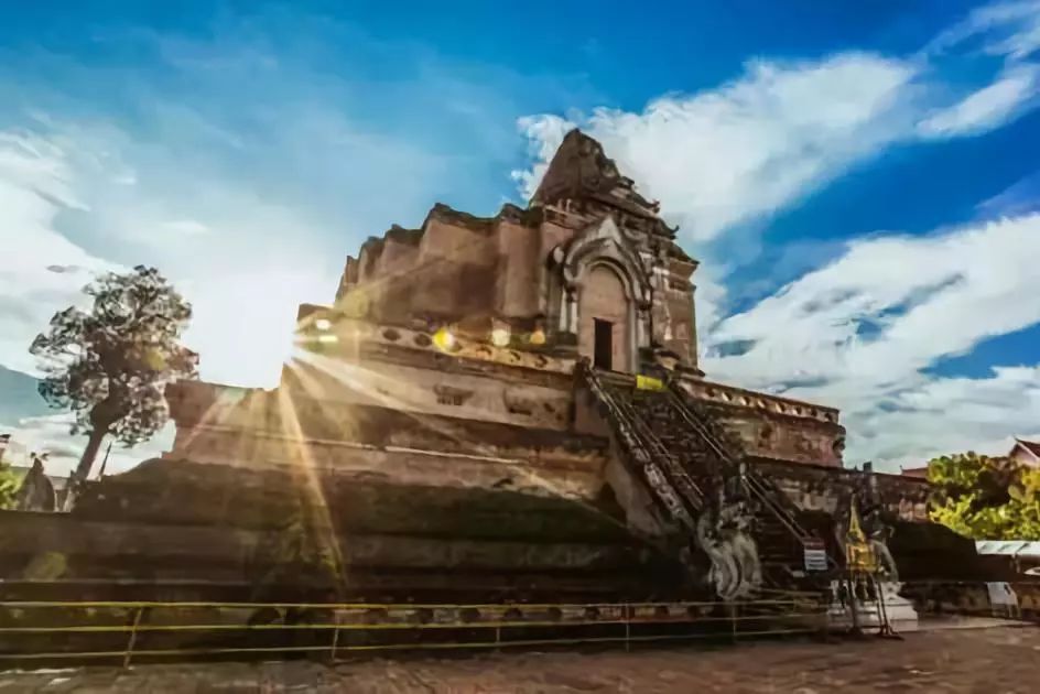 护照免签落地签国家和地区一览表,对国内普通护照免签落地签的国家