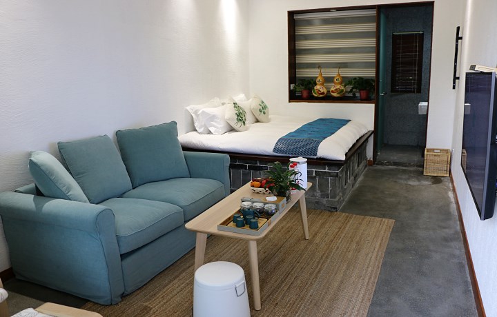 来袁家村花田月下住民宿，咥陕西美食、泡酒吧，逛民俗！