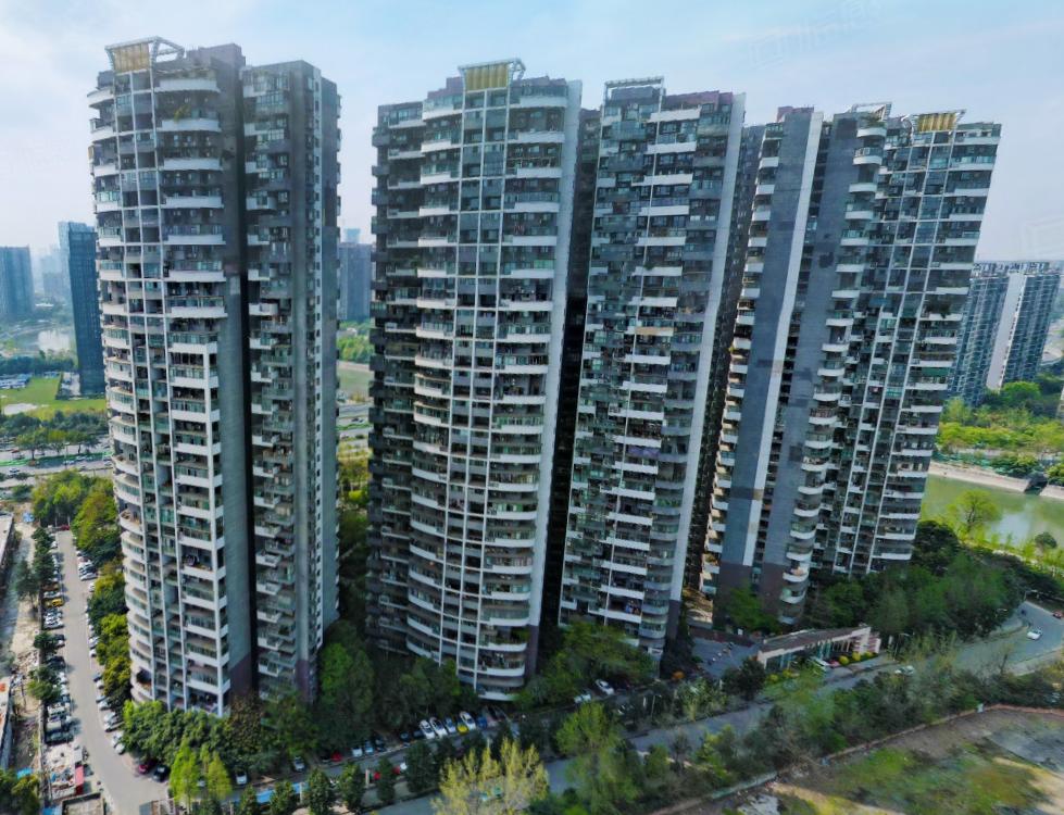 蓝光凯丽香江楼盘优缺点,成都蓝光凯丽香江为什么那么便宜