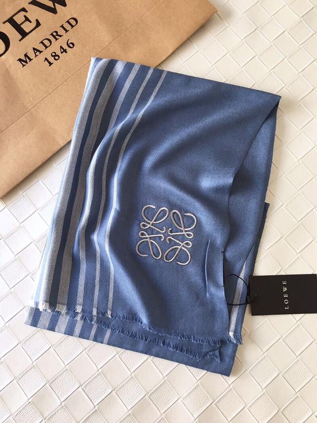 2020最流行的围巾秋冬款百搭,2020年流行的大牌围巾