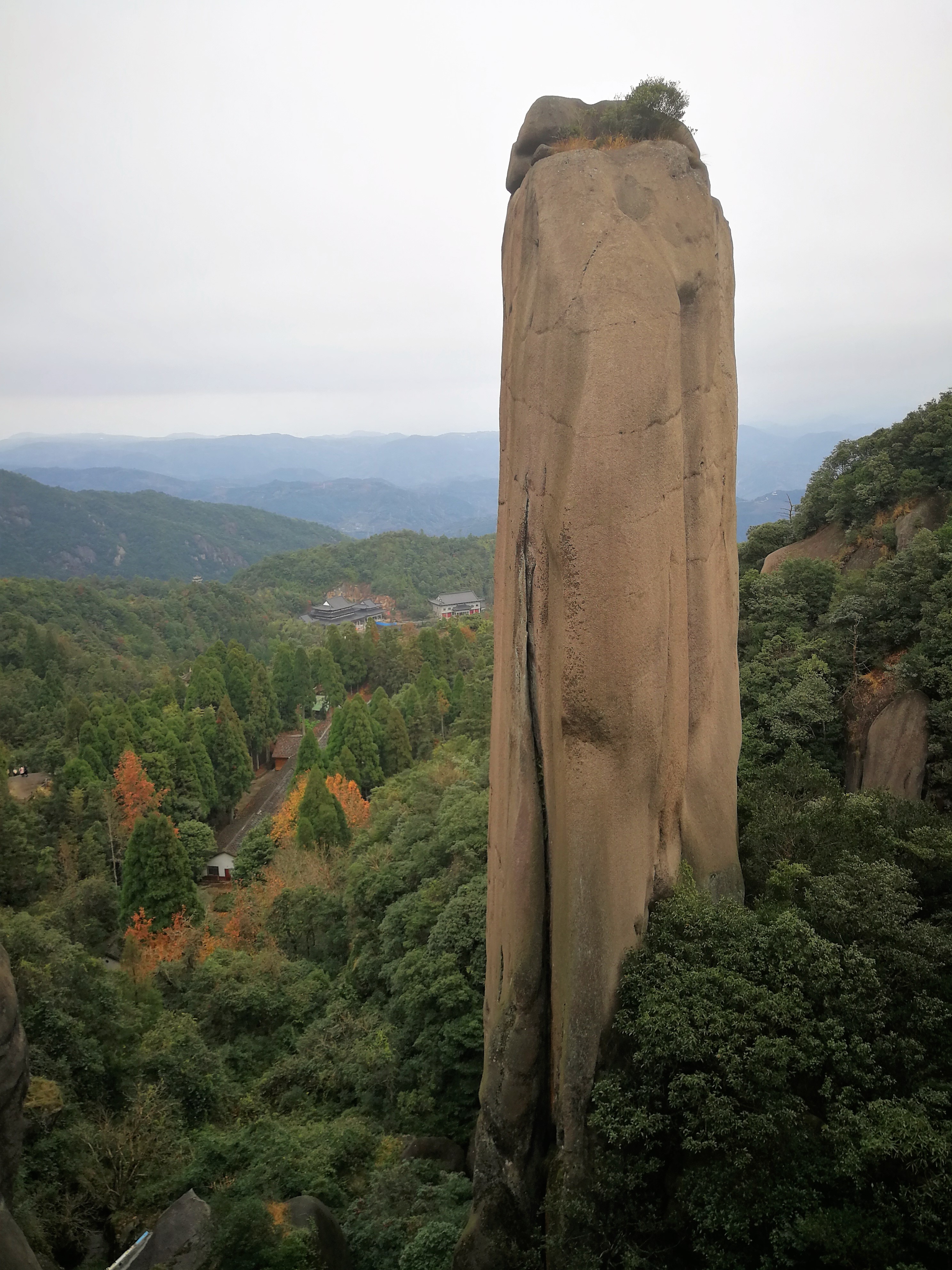 太姥山山顶日出,雨中的太姥山云雾缭绕