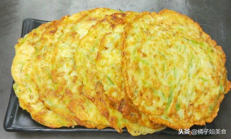 家常烙饼最好吃的做法,又酥又软的家常烙饼简单做法