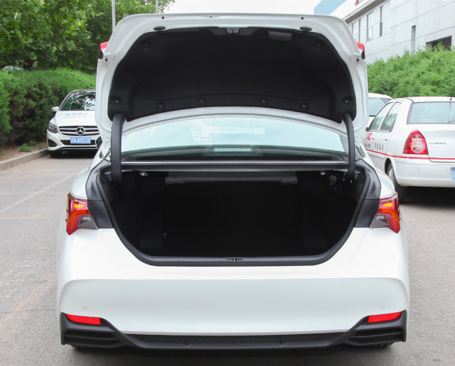 26万丰田亚洲龙,26万车丰田