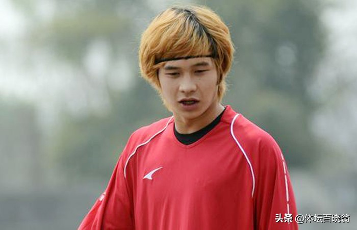 他堪称最悲催留洋球员！35米任意球名震葡萄牙，回国5年出场仅1次