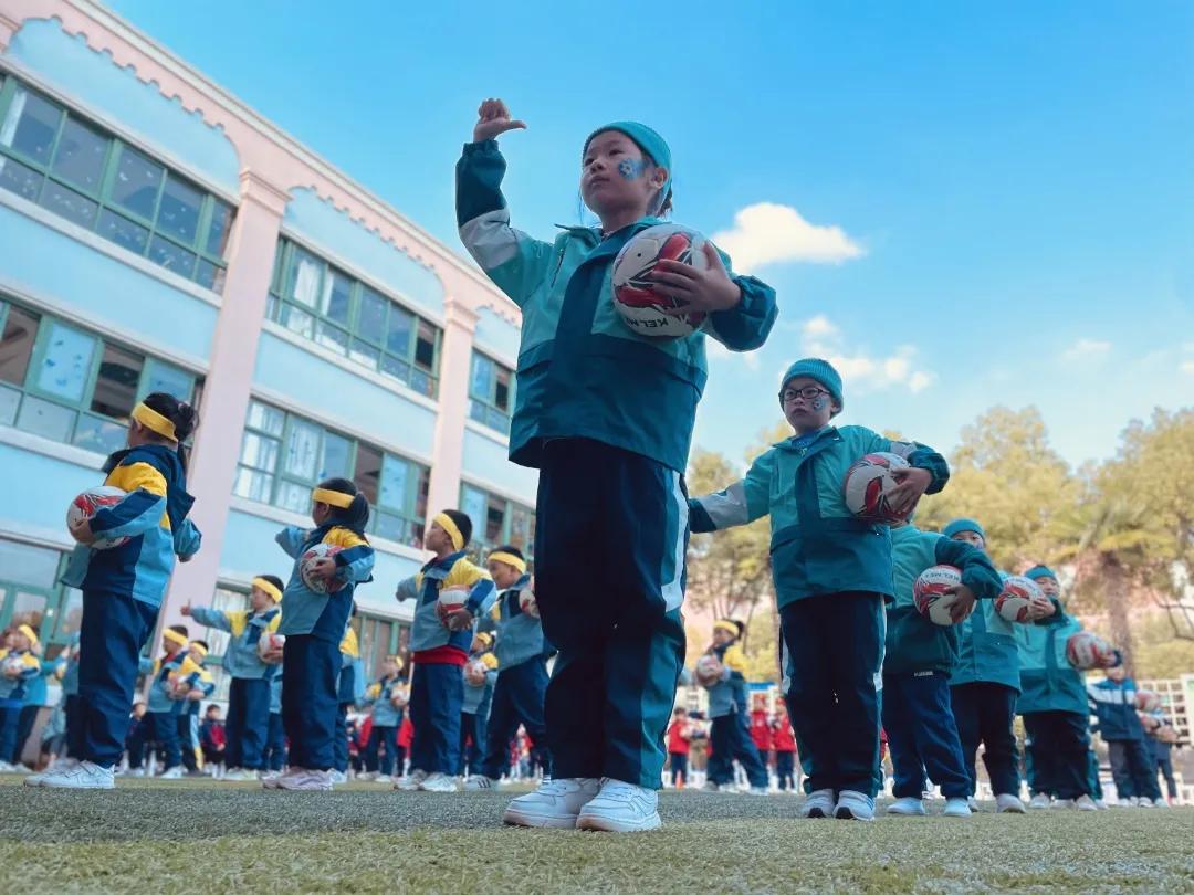 南京市浦口区凤凰幼儿园:快意奔跑“足”够精彩,点燃幼儿足球梦