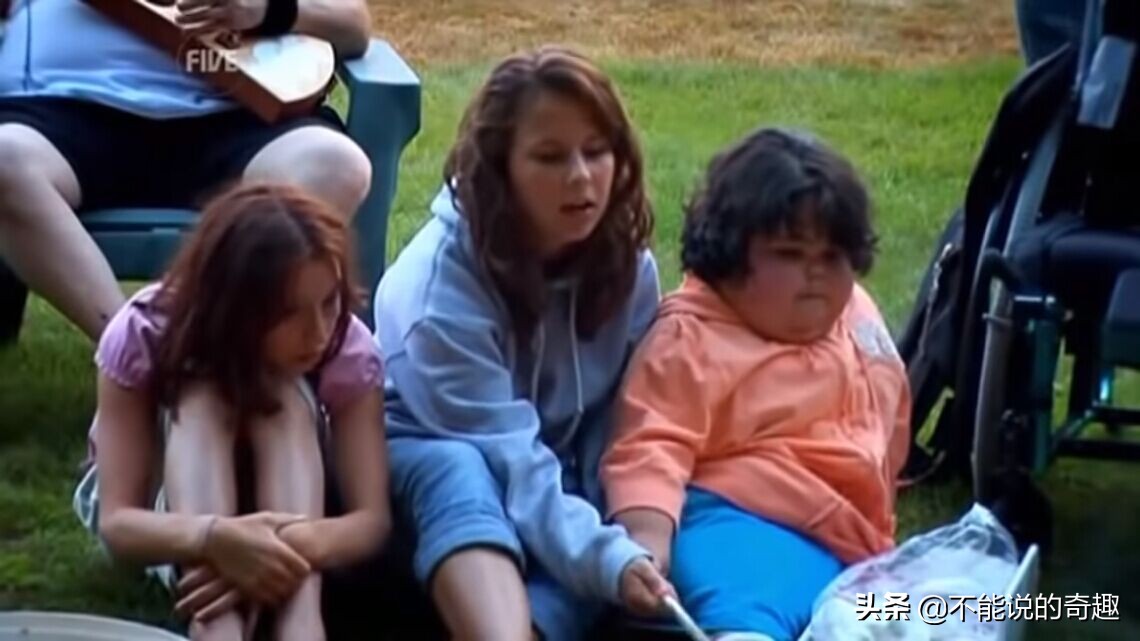 缃曡鐨勭編浜洪奔濂冲,闂厜鐏笅鐨勭編浜洪奔