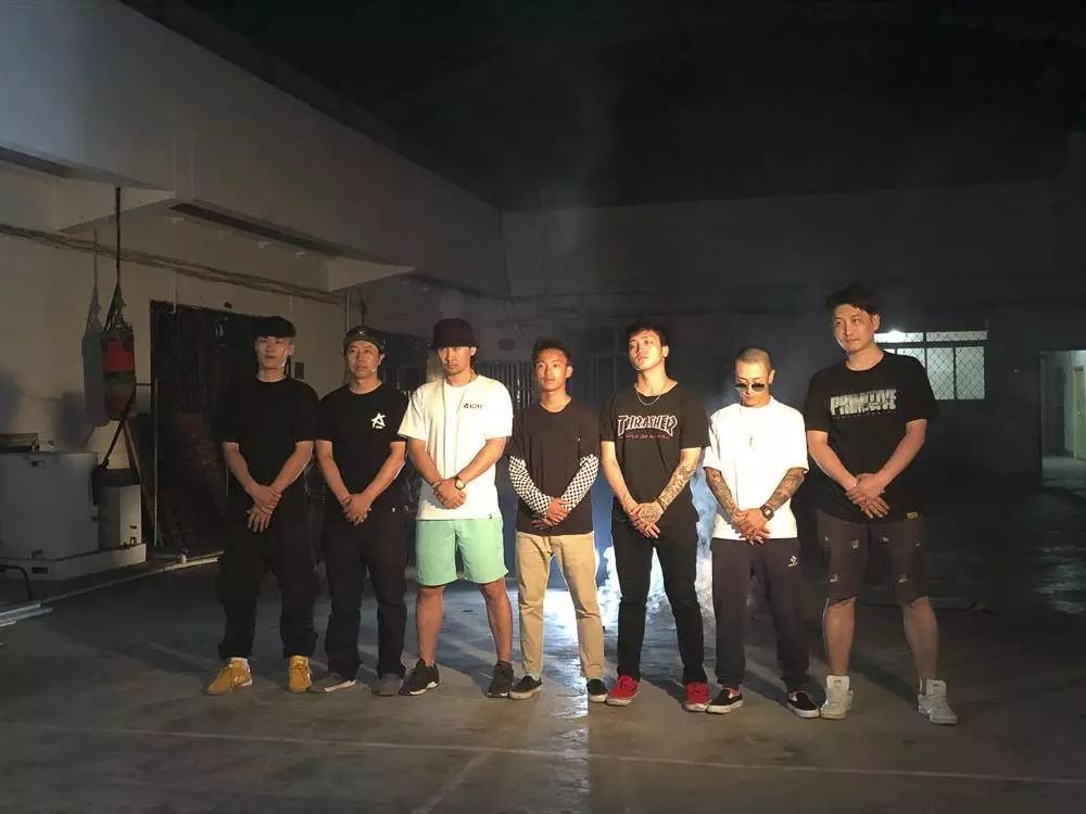 滑板人与普通人,滑板人的生活现状