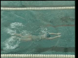 蛙泳腿部翻脚错误纠正,蛙泳在水中腿部翻脚忘记了怎么办