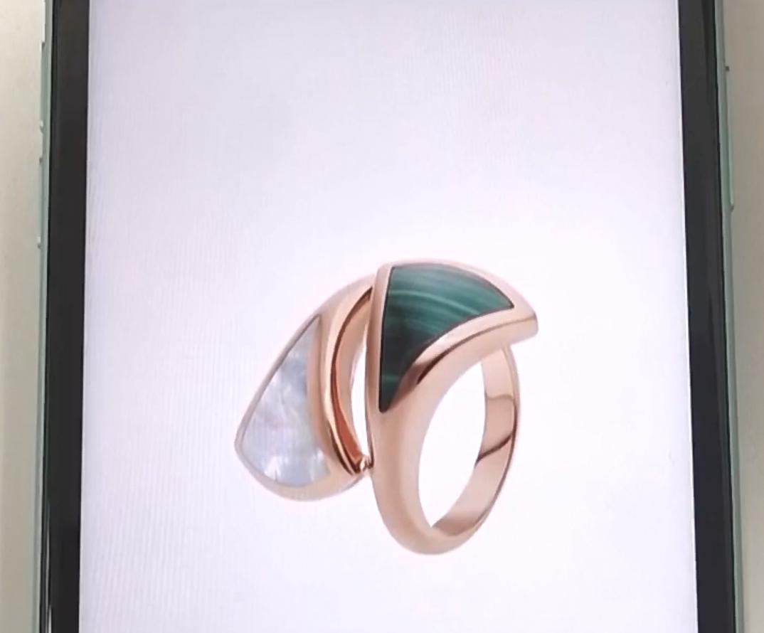 几千块钱买的戒指结果掉了,买的宝石戒指不到一天宝石就掉了