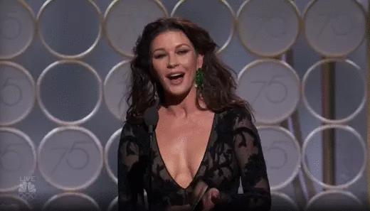 她被迫签下悔婚协议书,她迫于压力结婚当天签下离婚协议