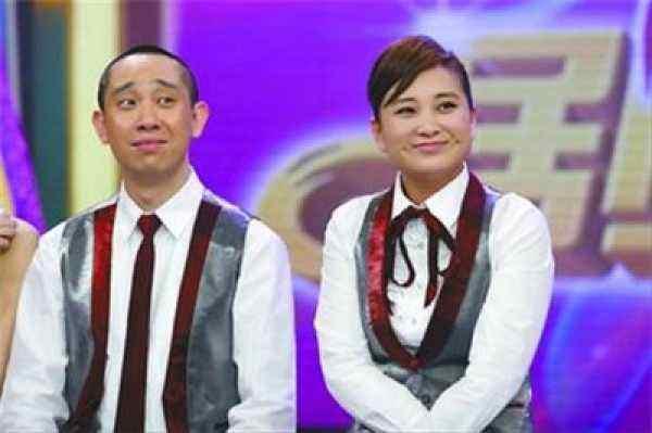 他曾是冯巩的黄金搭档,贾玲白凯南冯巩