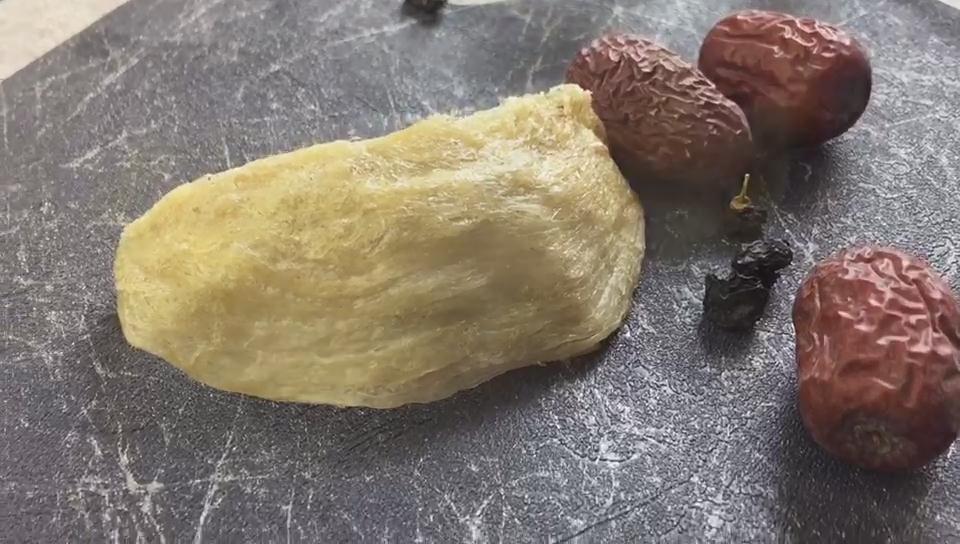 怎样看燕窝刷胶,刷胶的燕窝口感如何