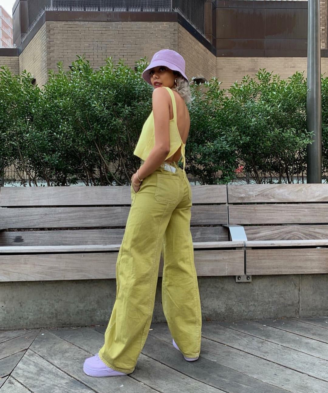 泫雅夏日必备,泫雅牛油果绿色毛衣