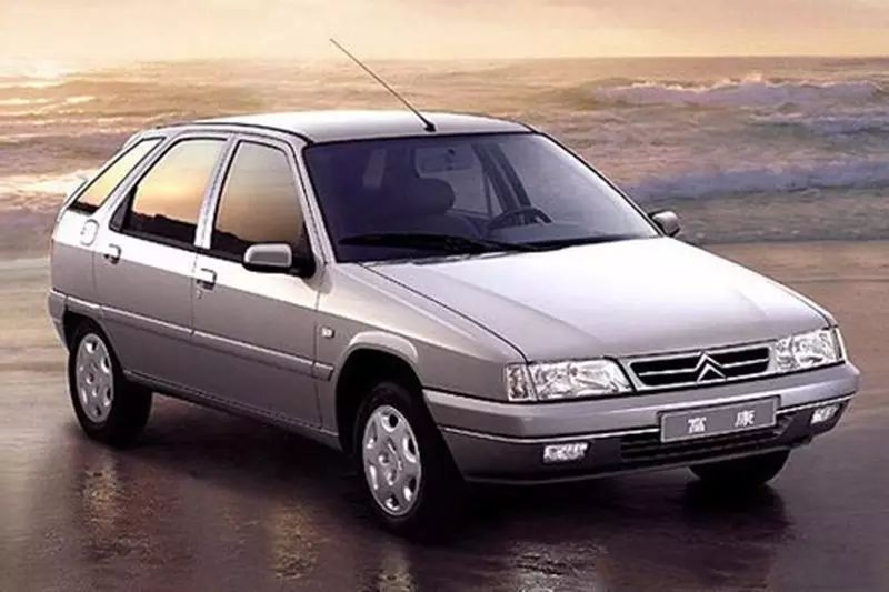 法国小钢炮东风标致,法国小子