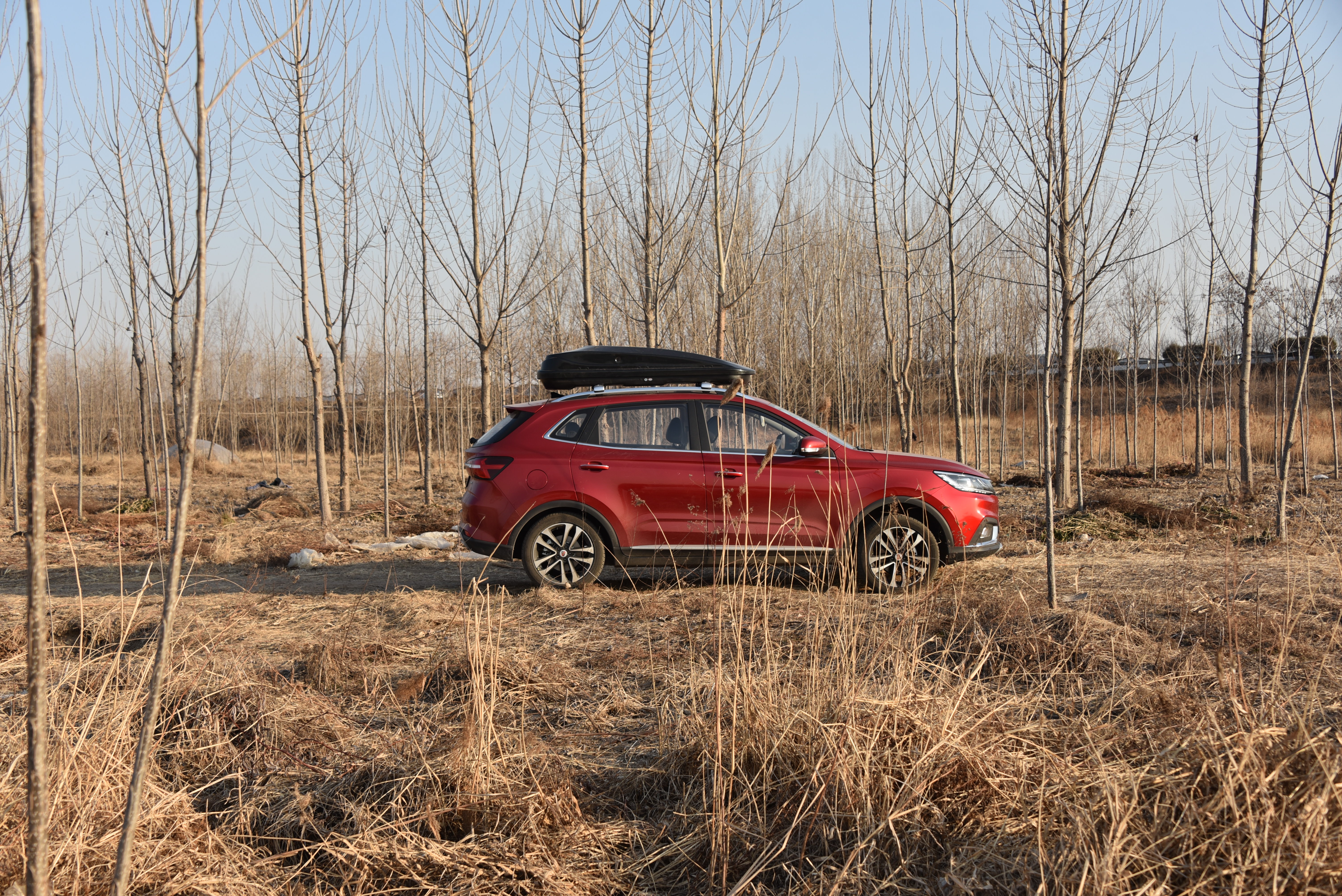 车顶行李箱真实使用感受,买车顶行李箱应注意什么