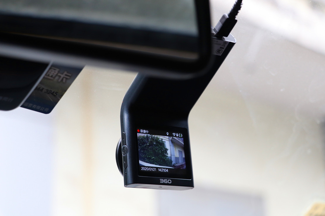 360行车记录仪g300pro对比g3003k测评,360行车记录仪j501p和g300哪个好