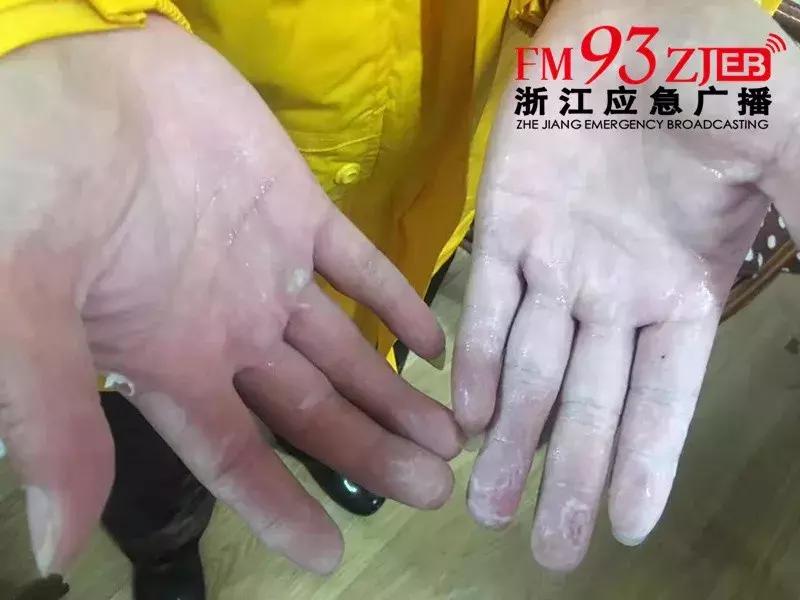 “唐亚武，命令你立即停止工作！”