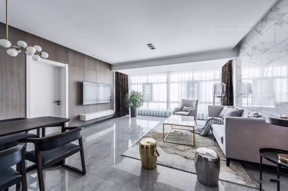 客厅大面积地砖深灰色铺贴效果图,客厅地砖简约铺贴图