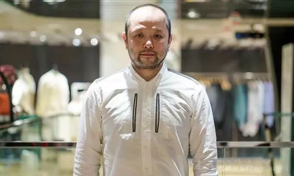 邱淑贞老公沈嘉伟的祖籍,演员邱淑贞老公沈嘉伟照片