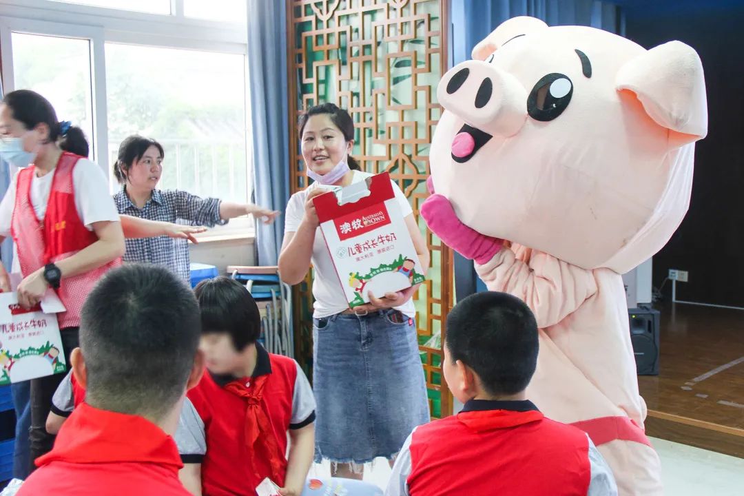 来客茂公益活动新春送福,苏州来客茂公益活动