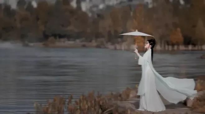 男人情不自禁的五个反应说明爱你,如果男人频繁的和你说出这三句话