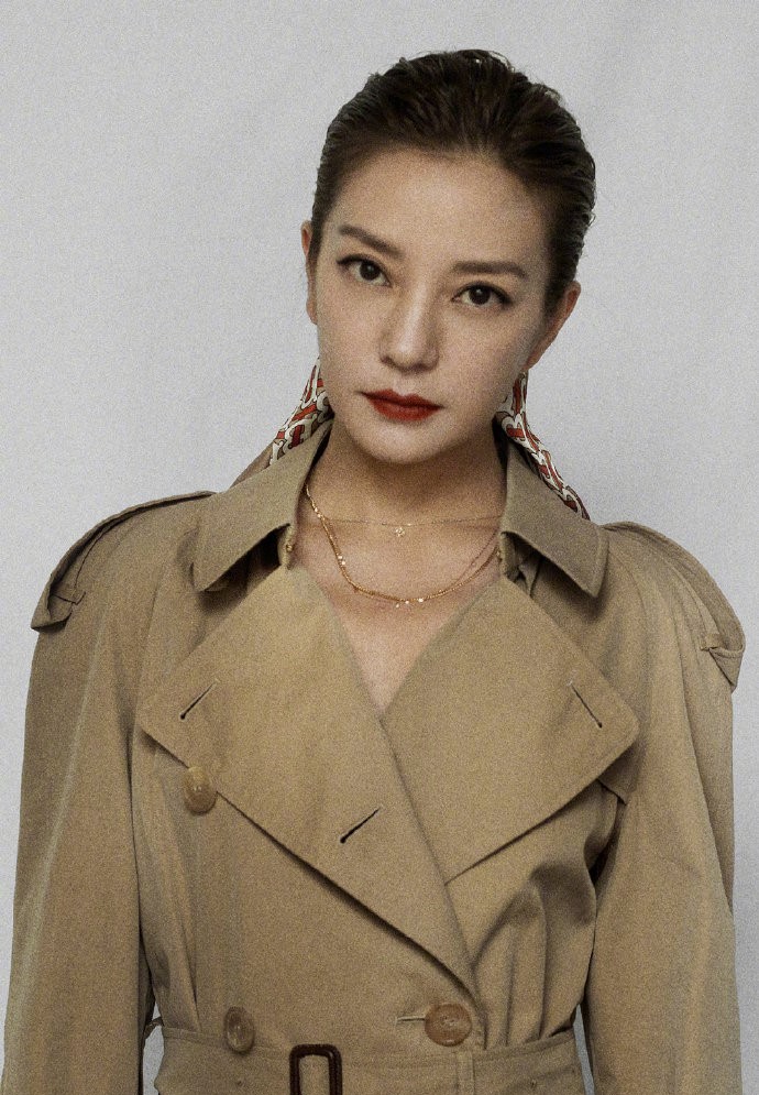 赵薇不为人知的故事,赵薇出席burberry视频