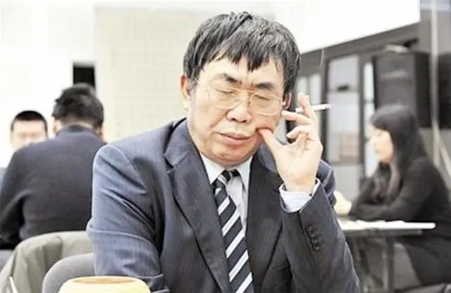 一人娶了三个老婆,棋圣聂卫平和他小23岁的妻子