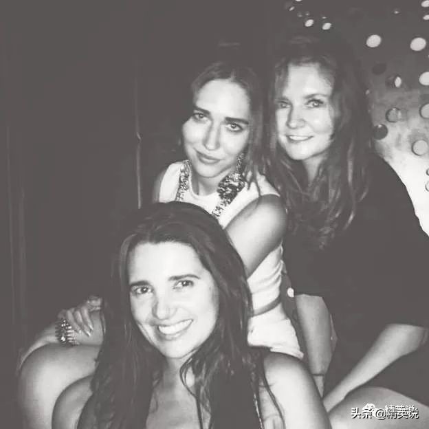 把纽约上流圈骗得团团转，轰动全球的90后假名媛获释…