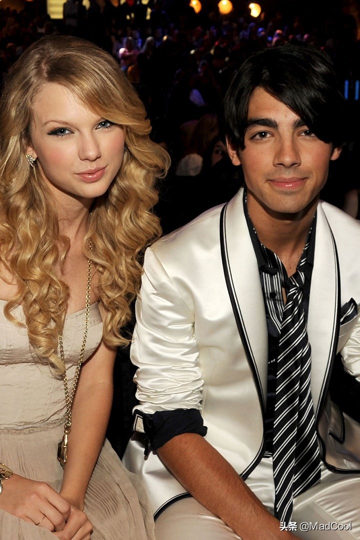 霉霉taylor现任男友的歌,霉霉taylorswift的lovestory