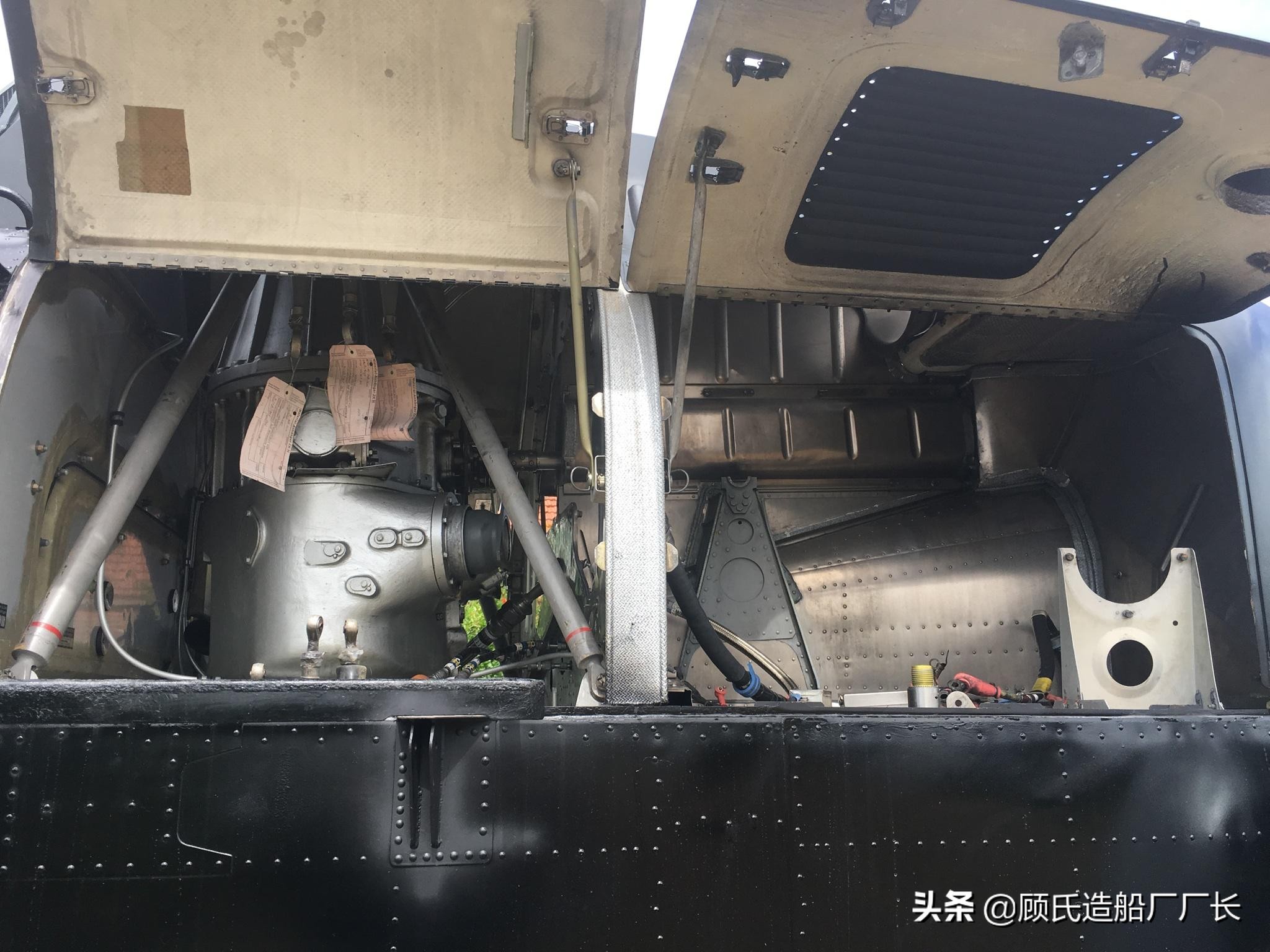 起飞不到一分钟就坠毁,07年飞机空难事件