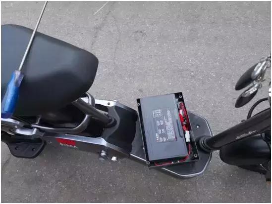 爱玛电动车锂电池怎么检测,新国标爱玛48v12a电池能跑多远