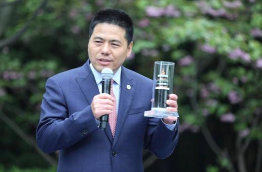 中国电缆大王：想打工赚5万就回家，却意外成闻名一方的亿万富豪
