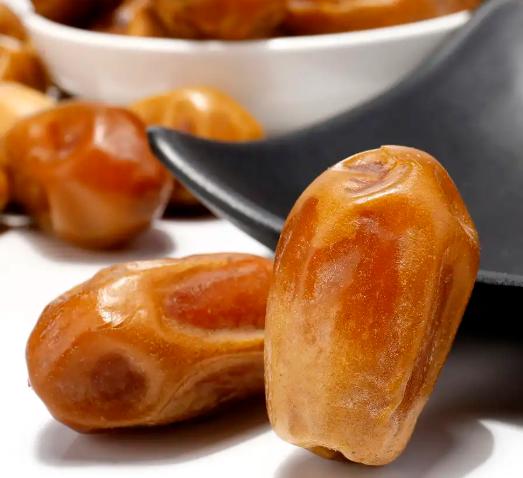 「果天果然」精选伊拉克椰枣，醇香椰奶味，香甜细软，口口鲜香