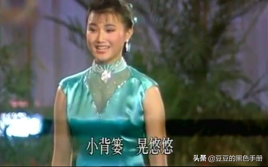 经典军旅歌曲飒爽英姿五尺枪,不会唱就别唱原视频