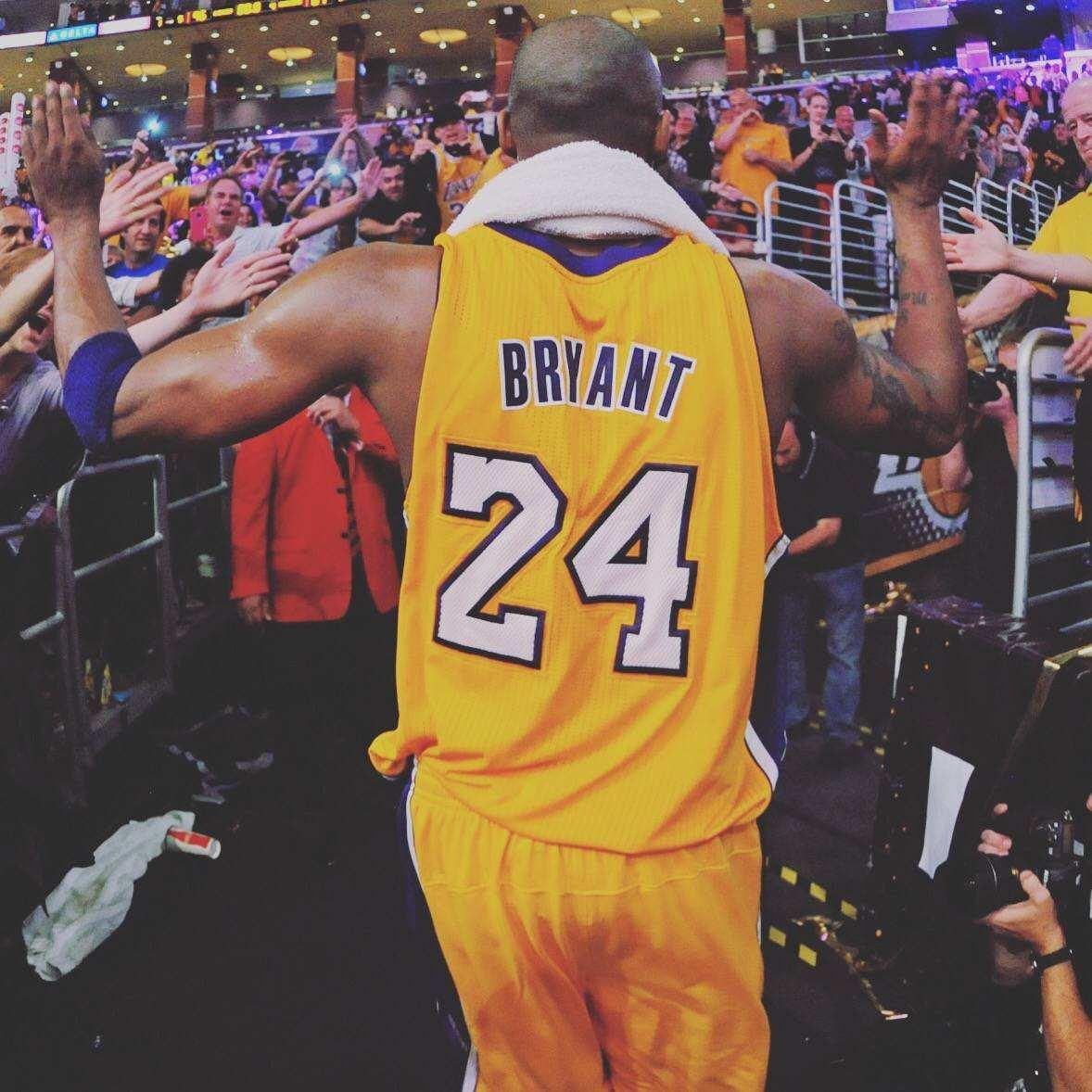 盘点NBA“最老”纪录!乔丹35岁还拿得分王,一人46岁还在打NBA