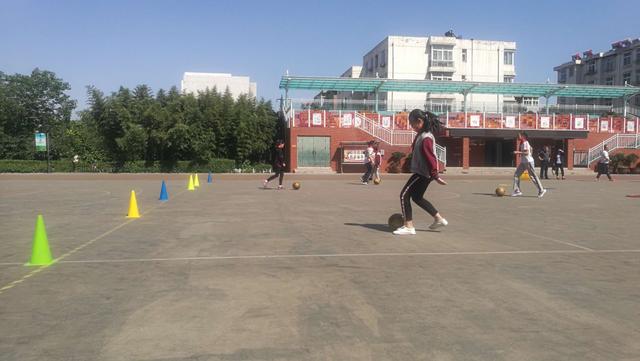 蹇箰瓒崇悆灏忓,蹇箰瓒崇悆蹇箰鏍″洯