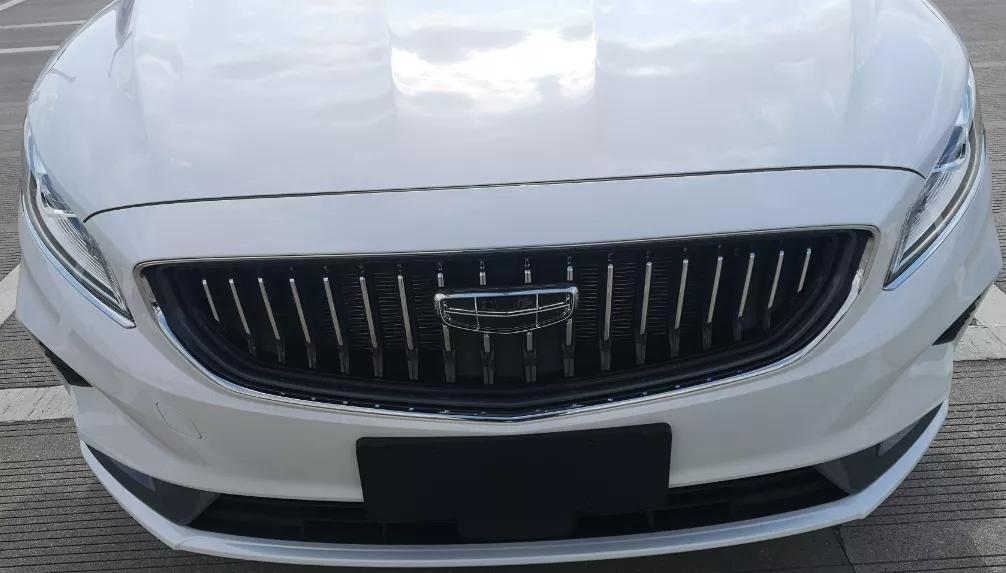 白车漆面有锈点什么原因,白车漆面有黄点是怎么回事