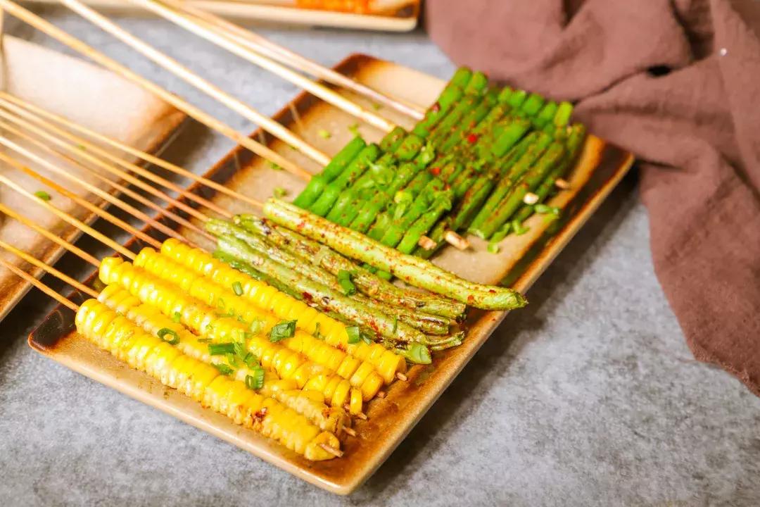 Wow~穿红衣就免单117！这家店到底什么来头！