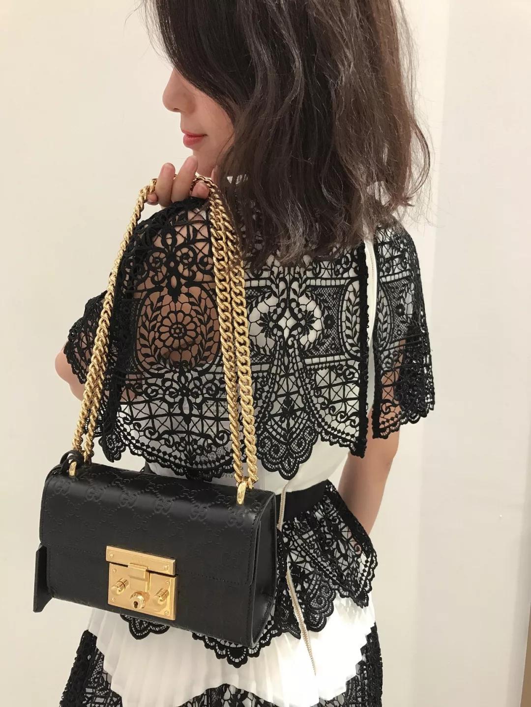 娜扎穿衣搭包包,30多个包包