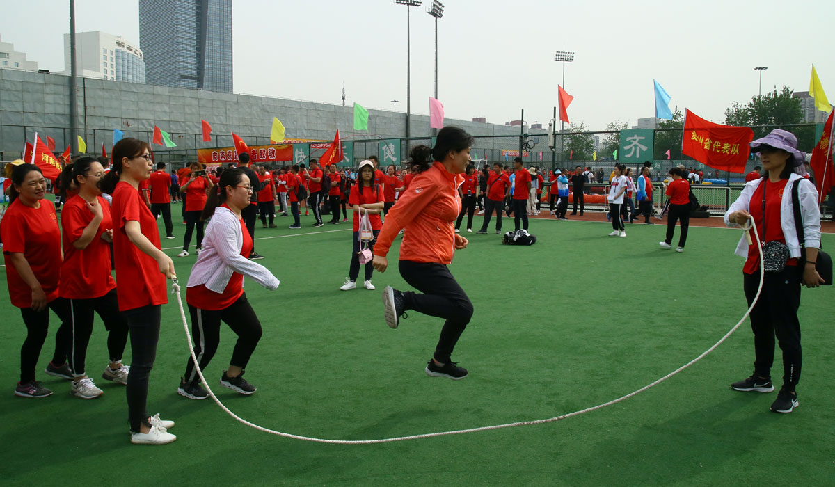 第七届来京建设者趣味健身活动举行3000人参与