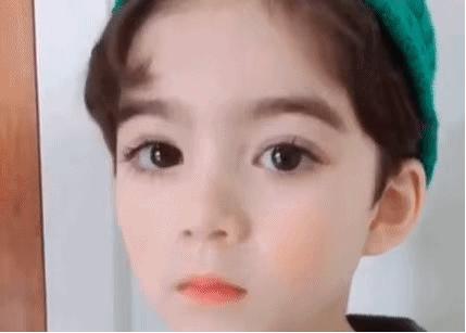 让睫毛变得又长又浓密的小妙招,睫毛又长又密小妙方