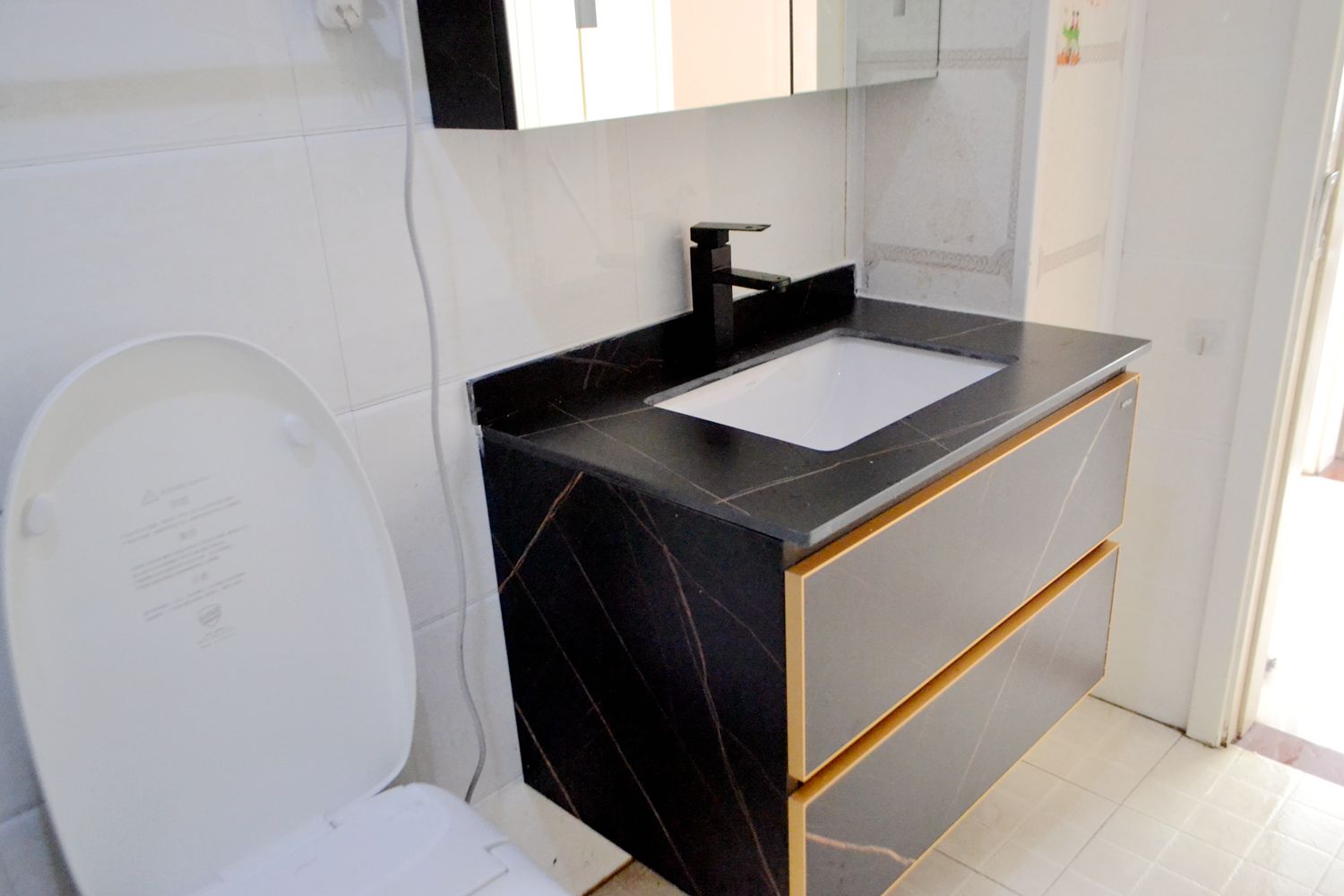 希箭浴室柜和联勒浴室柜哪个更好,希箭铝合金浴室柜质量怎样