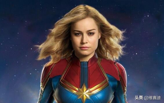 艾米莉:因口吃跟演戏结缘,屡次错过漫威角色,却依然扛起一片天