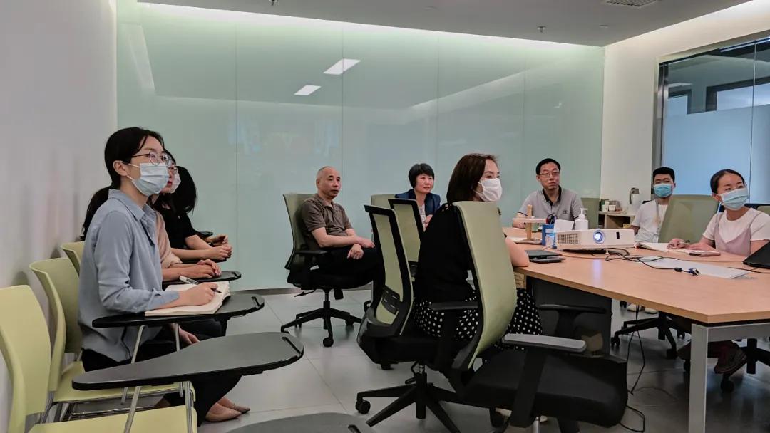 记住他们，纺织行业这些集体和个人获得全国抗疫先进表彰，中国纺联组织收看表彰大会