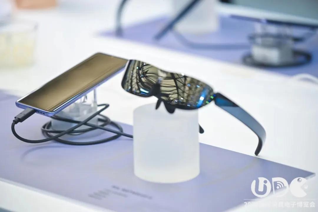 勇者雷鸟，手机市场久违的新玩家