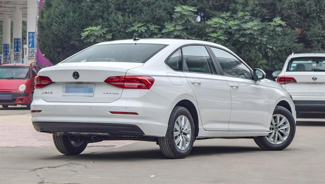 大众朗逸搭载三款不同类型发动机,它的油耗有多高?看车主们回答